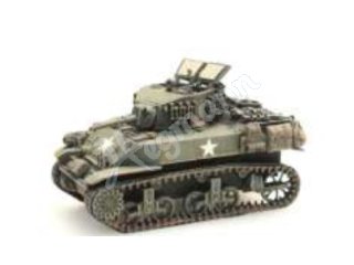 WWII 1:87 M5A1 Tank packed with equipment 1