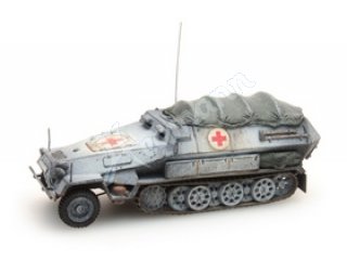 WWII 1:87 Sd. Kfz 251/8B Sanitätspz Wintertarn.