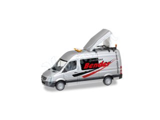 Miniatur-Einsatzfahrzeug im Modellbahn-Maßstab H0 1:87