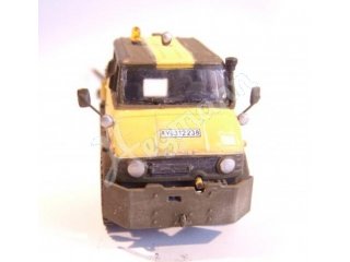 ARSENAL-M / miniTank 111206741 Unimog Doppelkabine Flugzeugschlepper mit Schleppstange