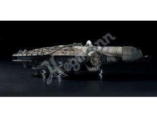 Exklusiv bei Revell: BANDAI STAR WARS Millennium Falcon Perfect Grade / Revell 01206