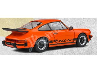 SOLIDO 421182230 1:18 Porsche 911 Carrera 3.2, orange, Die-cast, Fensterkarton mit Kunststoffsockel